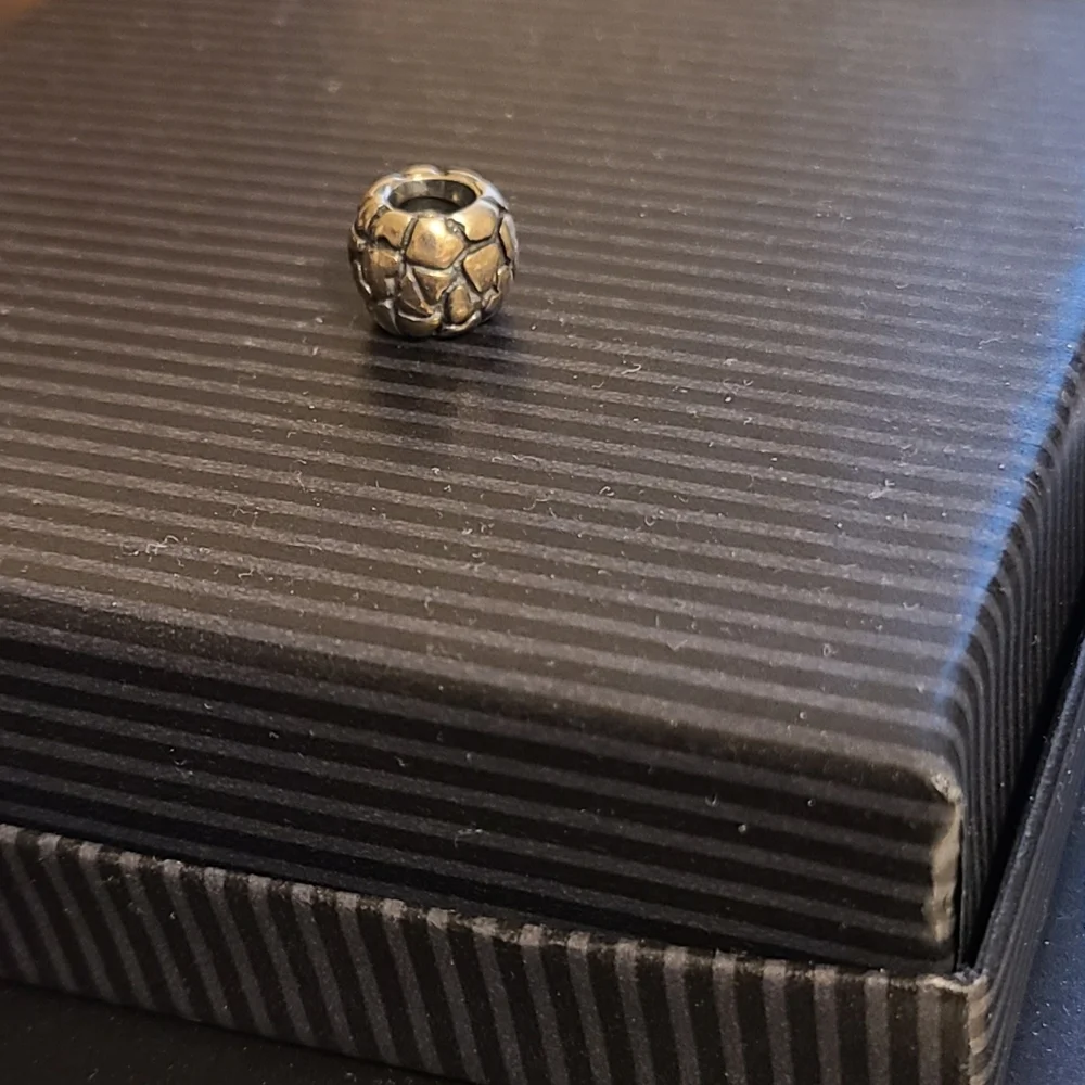 Pandora Lotsa Love charm - Picture 4 of 4